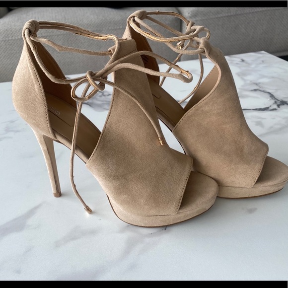 Tan Aldo heels - Picture 2 of 4